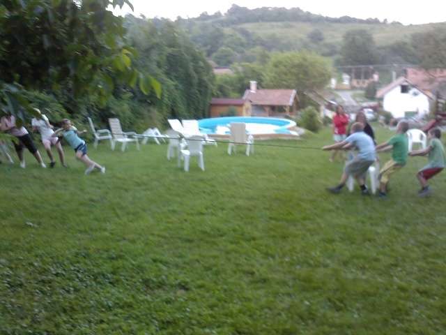 k�t�lh�z�s az erdei iskol�ban