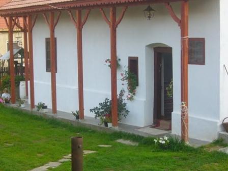 kis h�z oldalr�l